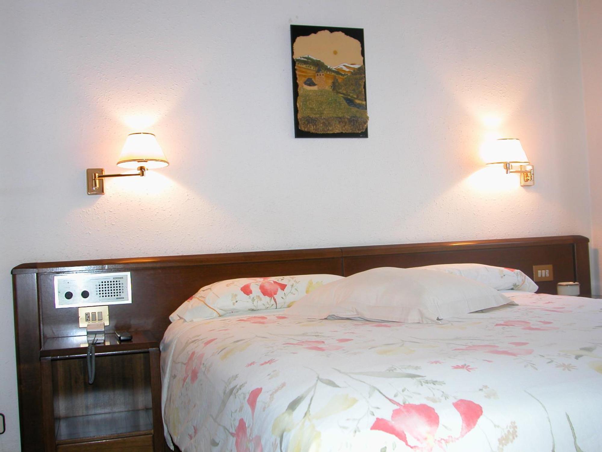 Hosteria Catalana บอสซอสต์ ภายนอก รูปภาพ