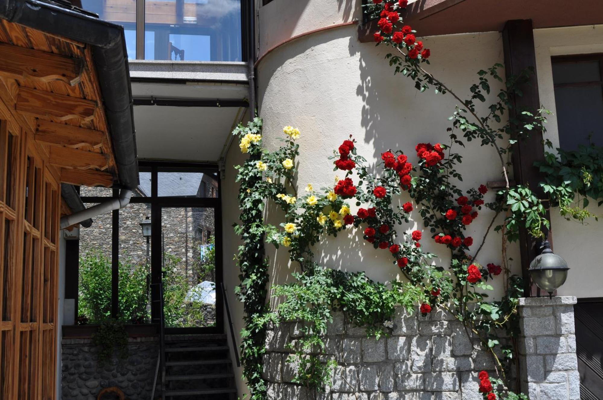 Hosteria Catalana บอสซอสต์ ภายนอก รูปภาพ